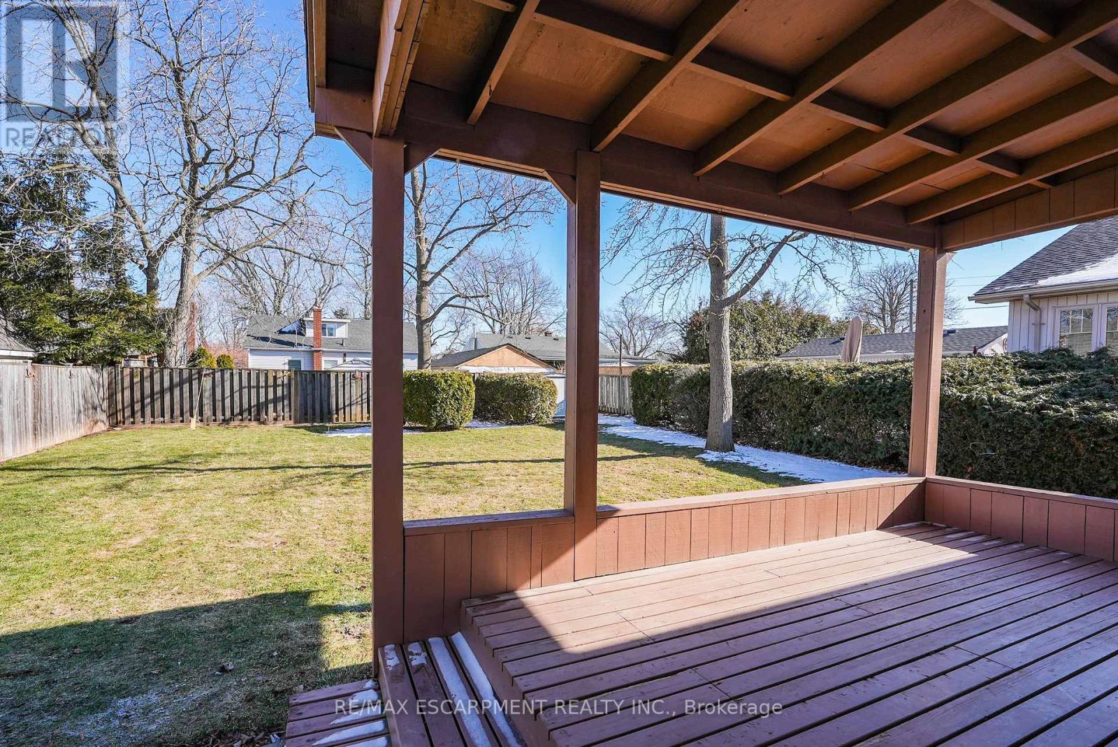 36 Lakeview Avenue, Grimsby, Ontario  L3M 3M2 - Photo 12 - X12844784