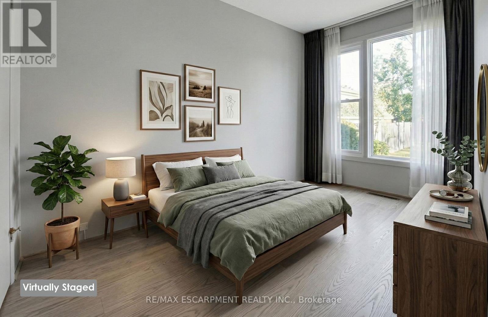 36 Lakeview Avenue, Grimsby, Ontario  L3M 3M2 - Photo 15 - X12844784