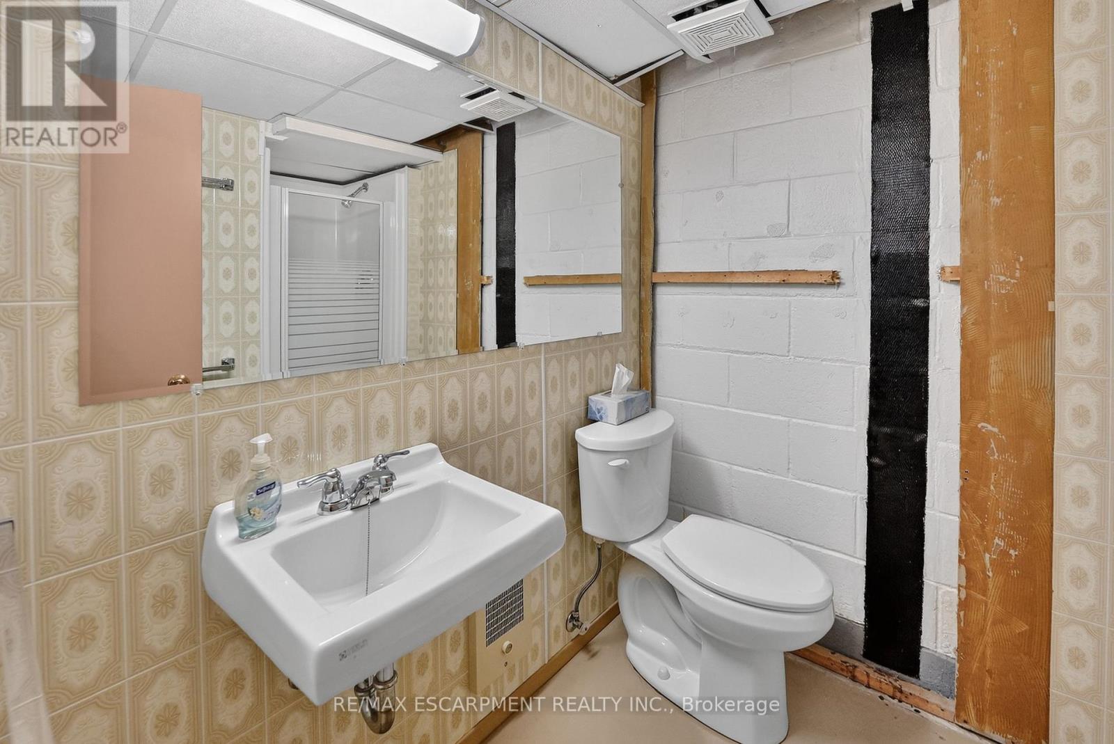 36 Lakeview Avenue, Grimsby, Ontario  L3M 3M2 - Photo 18 - X12844784