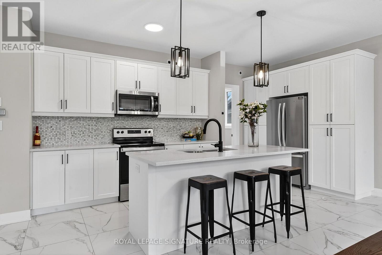 5 - 297 Whiting Street, Ingersoll, Ontario  N5C 3W5 - Photo 7 - X12844932