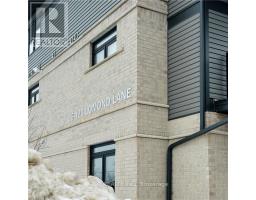 102 LOMOND LANE, Kitchener, Ontario