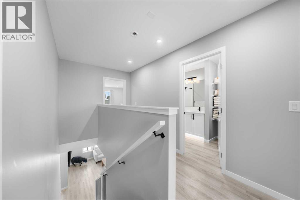 92 Wolf Gate, Okotoks, Alberta  T1S 5T9 - Photo 12 - A2288264