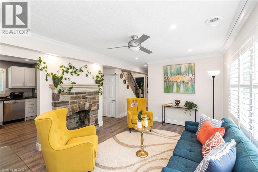 2055 Churchill Avenue, Burlington, Ontario  L7R 3T8 - Photo 3 - 40809521