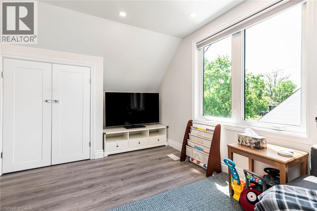 2055 Churchill Avenue, Burlington, Ontario  L7R 3T8 - Photo 19 - 40809521