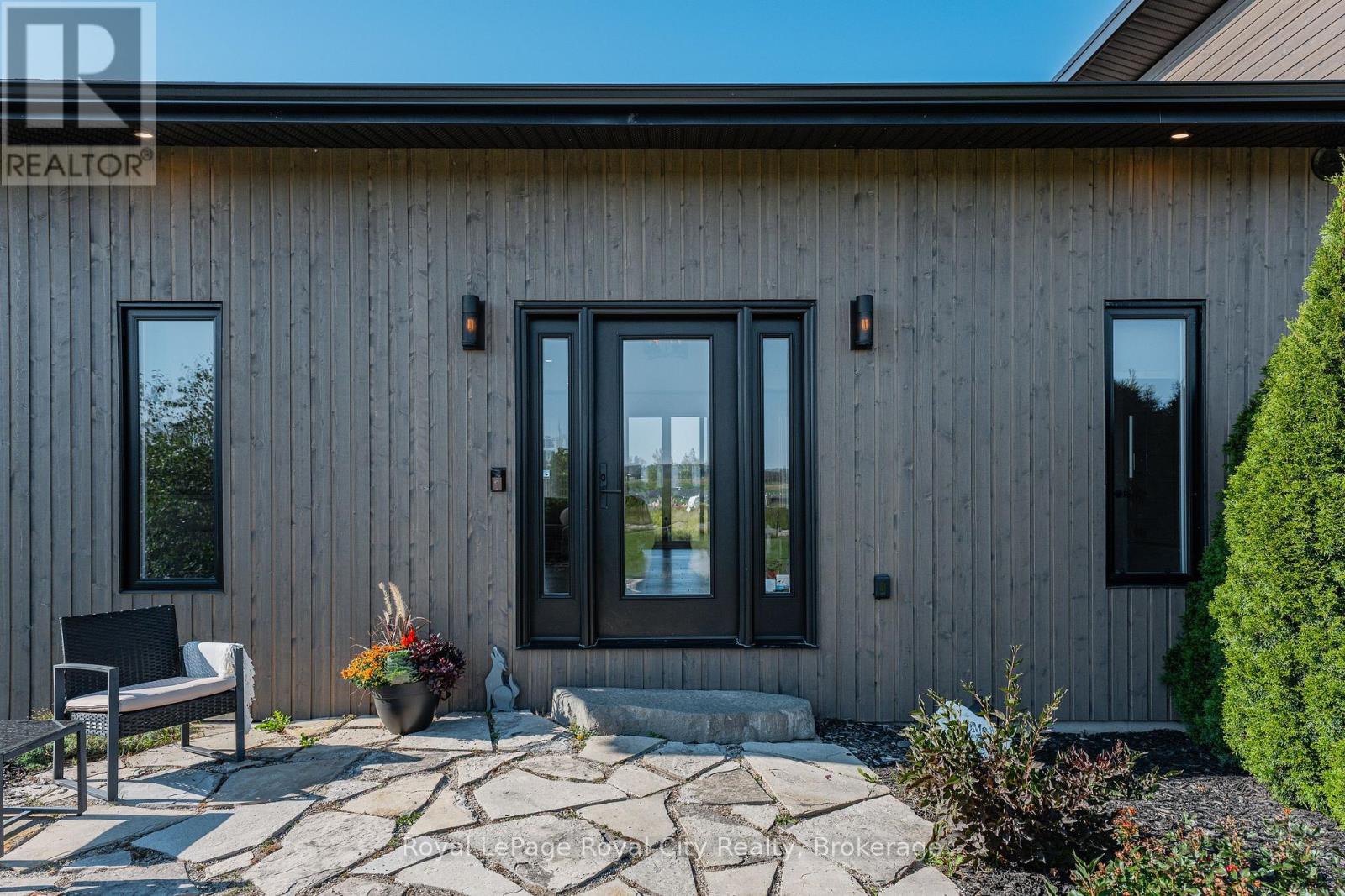 103 Ugovsek Crescent, Meaford, Ontario  N0H 1B0 - Photo 2 - X12748248