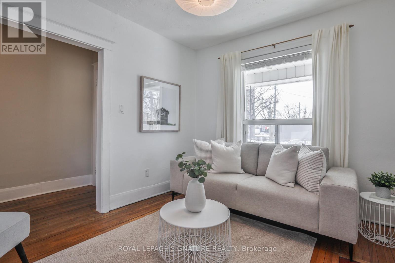 2 Earl Haig Avenue, Toronto, Ontario  M4C 1E1 - Photo 5 - E12844724