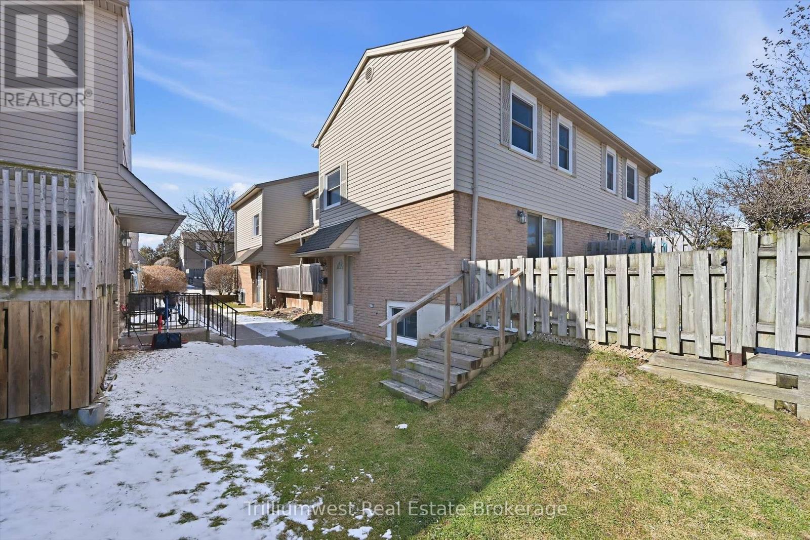 59 - 1300 Upper Ottawa Street, Hamilton, Ontario  L8W 1M8 - Photo 2 - X12844992