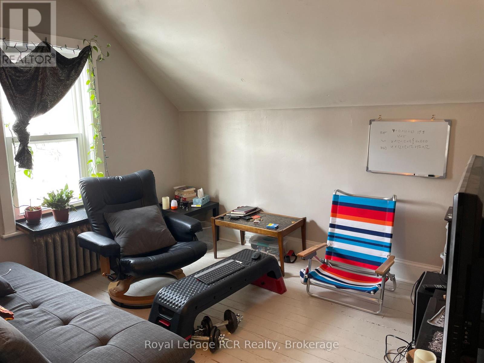 581 7th Avenue, Hanover, Ontario  N4N 2J9 - Photo 12 - X12845074