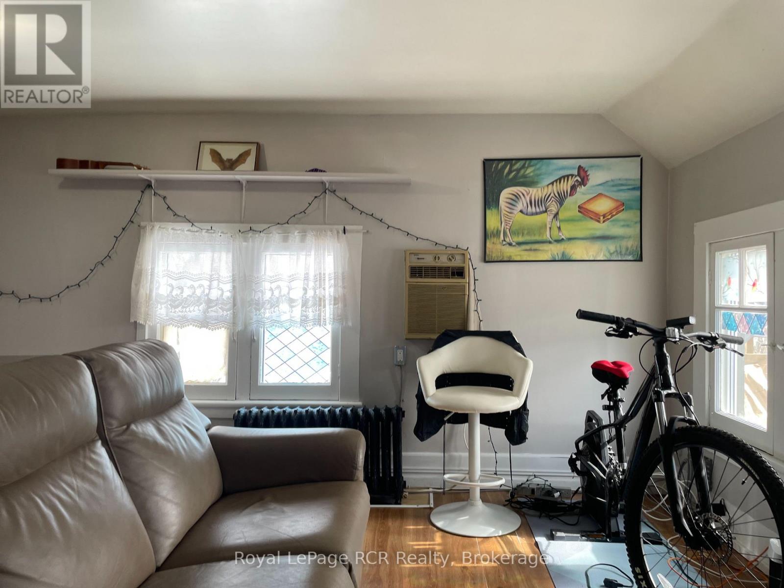 581 7th Avenue, Hanover, Ontario  N4N 2J9 - Photo 14 - X12845074