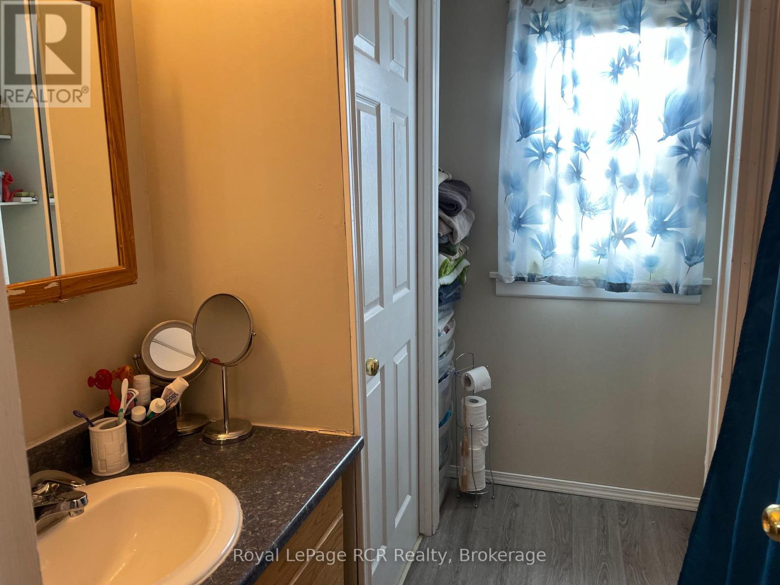 581 7th Avenue, Hanover, Ontario  N4N 2J9 - Photo 7 - X12845074