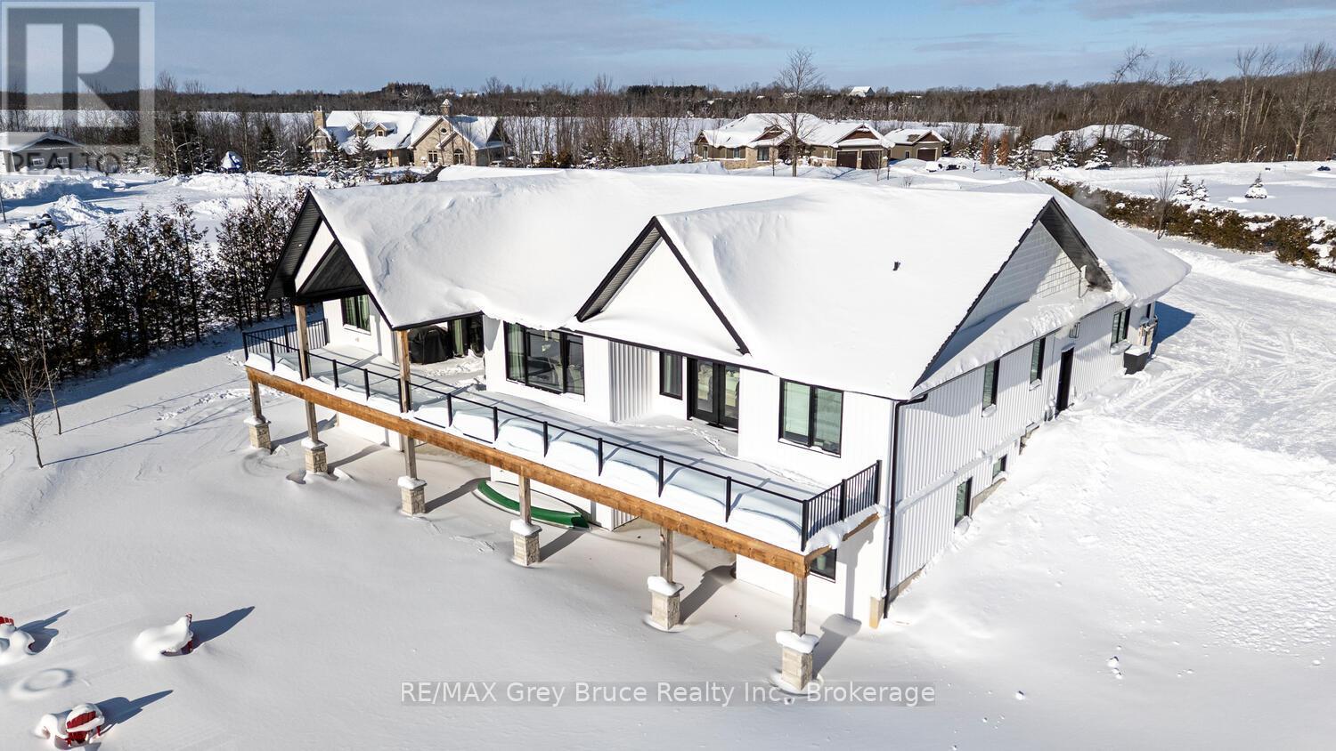 117 Almur Drive, Georgian Bluffs, Ontario  N0H 2T0 - Photo 2 - X12845090