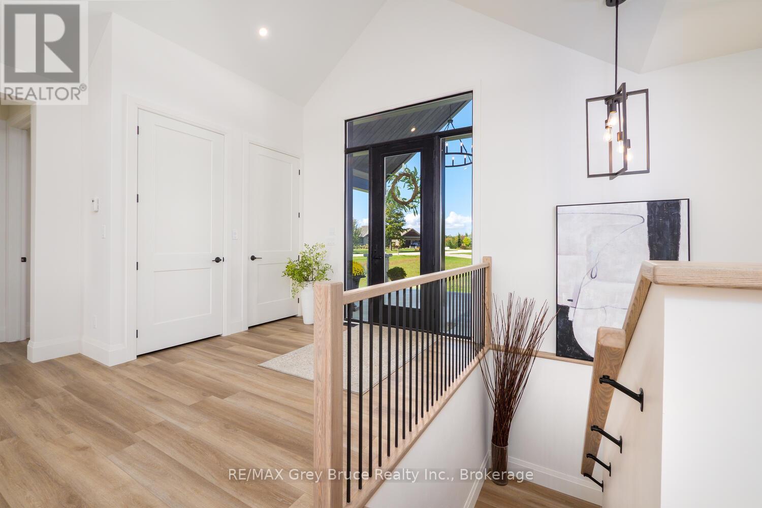 117 Almur Drive, Georgian Bluffs, Ontario  N0H 2T0 - Photo 24 - X12845090