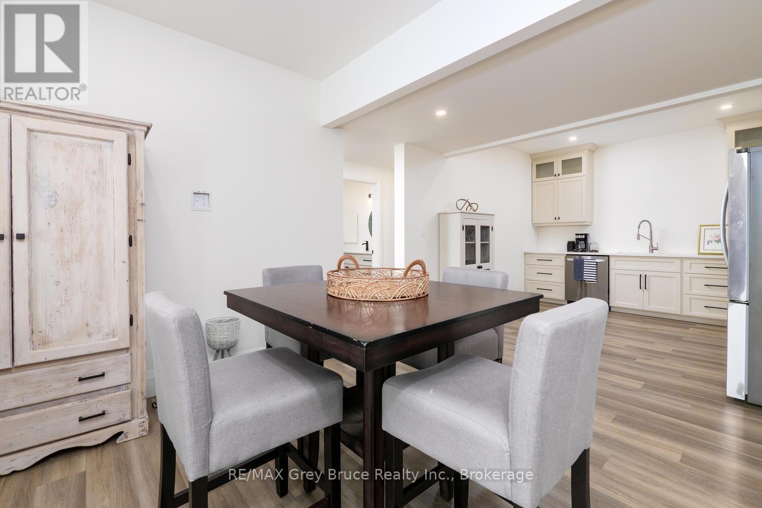 117 Almur Drive, Georgian Bluffs, Ontario  N0H 2T0 - Photo 28 - X12845090