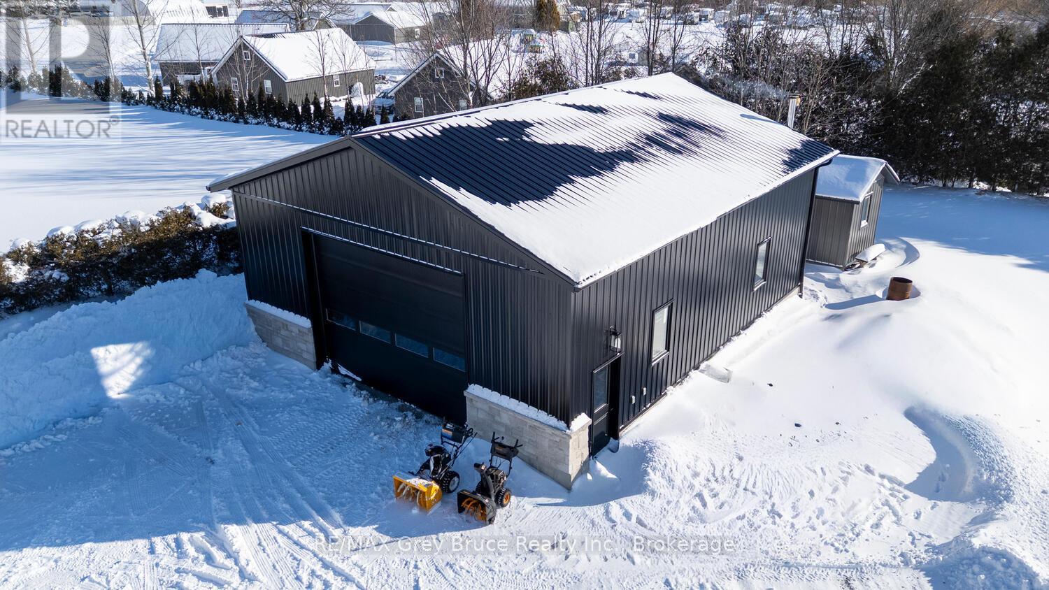 117 Almur Drive, Georgian Bluffs, Ontario  N0H 2T0 - Photo 36 - X12845090