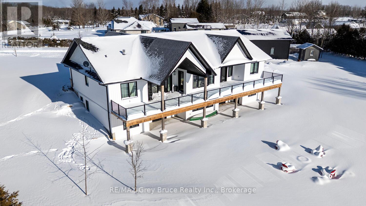 117 Almur Drive, Georgian Bluffs, Ontario  N0H 2T0 - Photo 38 - X12845090