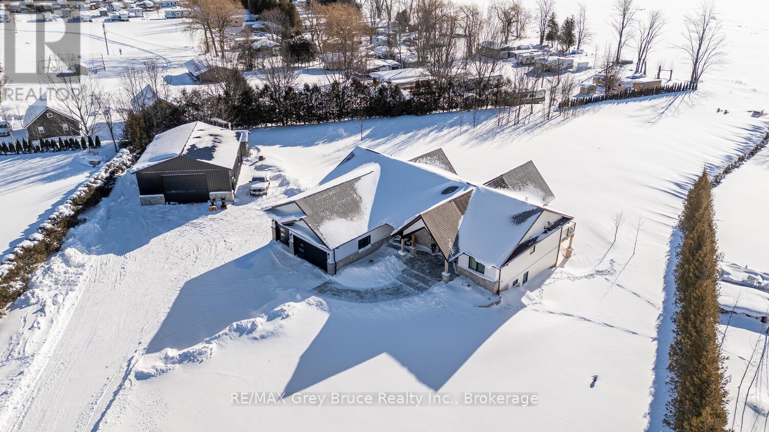 117 Almur Drive, Georgian Bluffs, Ontario  N0H 2T0 - Photo 39 - X12845090