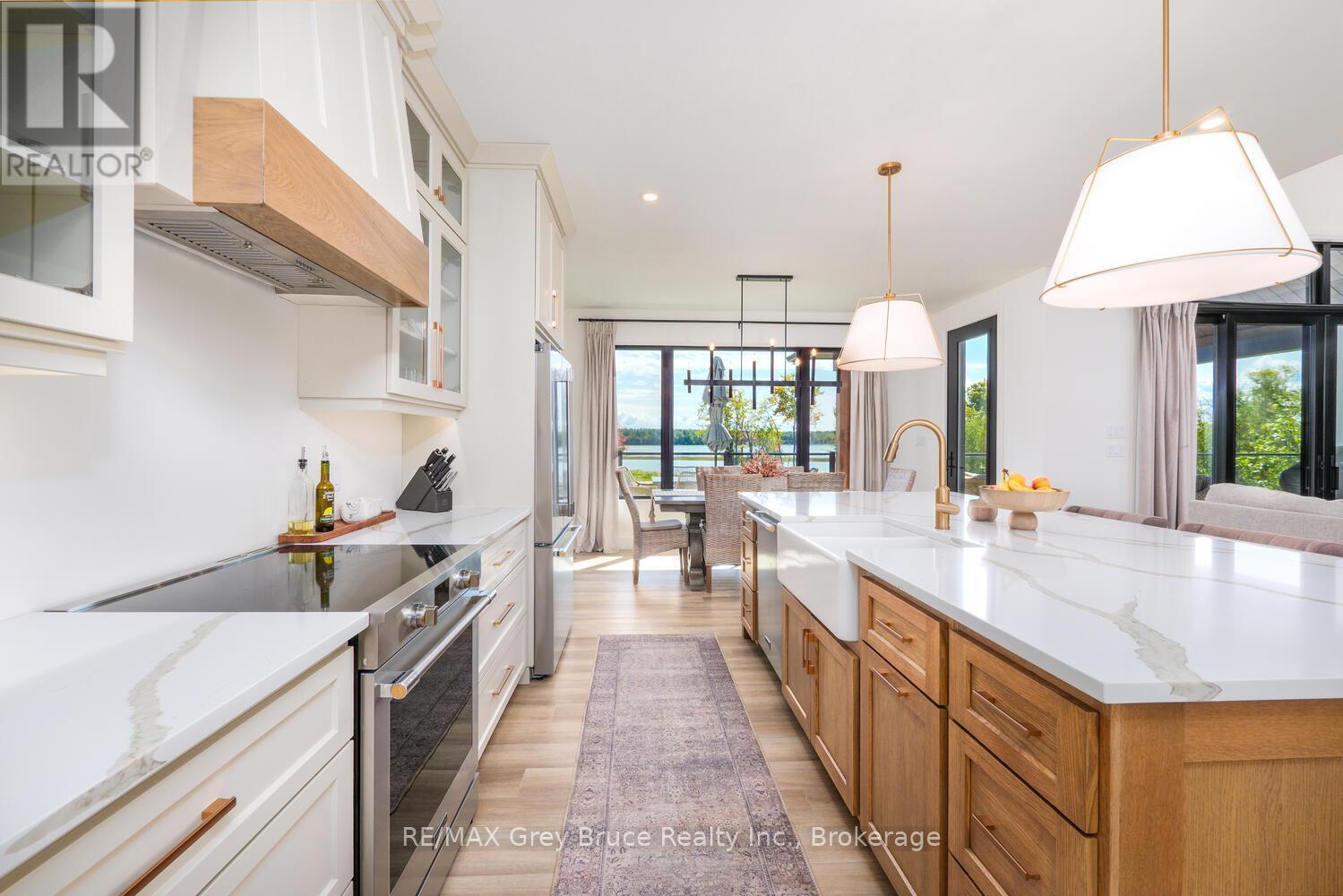 117 Almur Drive, Georgian Bluffs, Ontario  N0H 2T0 - Photo 9 - X12845090