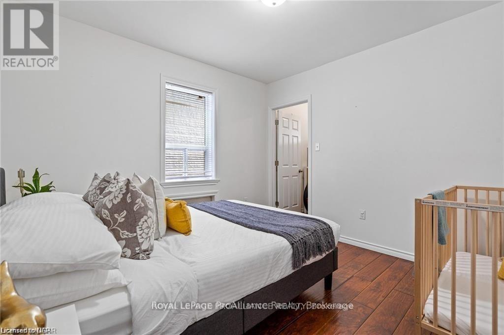 Main - 5654 Desson Avenue, Niagara Falls (Clifton Hill), Ontario  L2G 3T2 - Photo 12 - X12845024