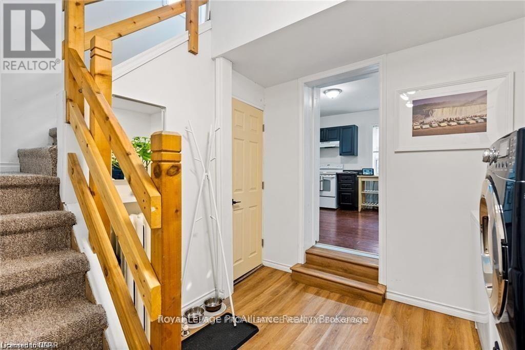 Main - 5654 Desson Avenue, Niagara Falls (Clifton Hill), Ontario  L2G 3T2 - Photo 15 - X12845024