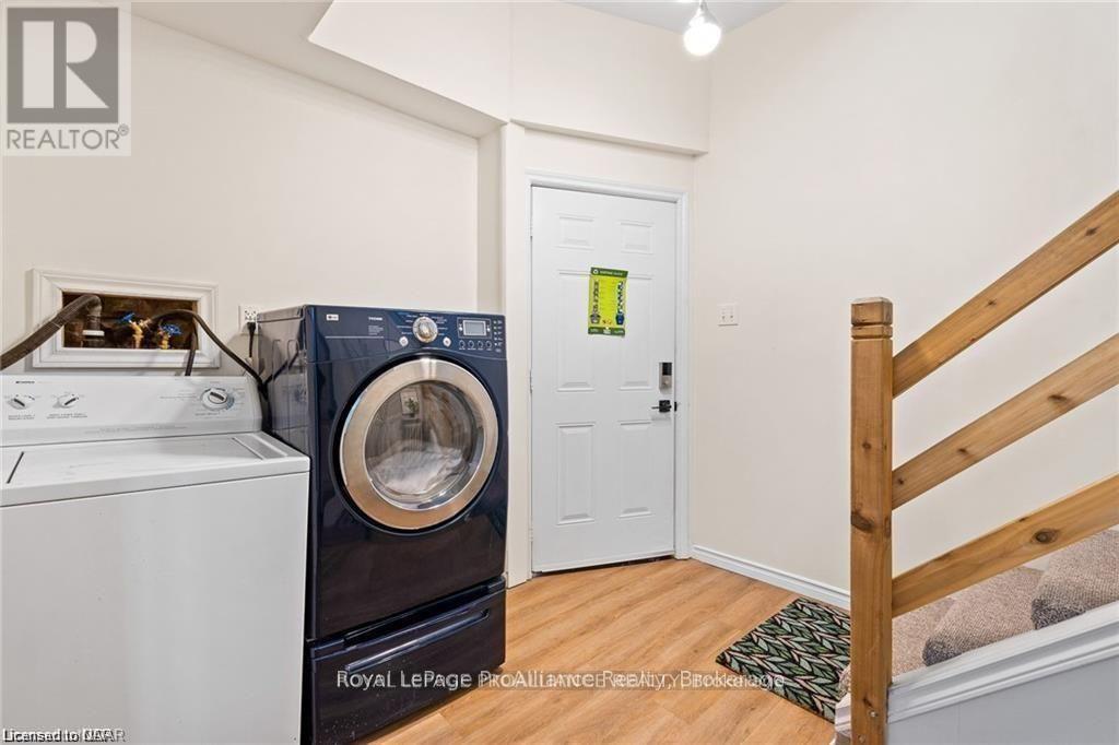 Main - 5654 Desson Avenue, Niagara Falls (Clifton Hill), Ontario  L2G 3T2 - Photo 16 - X12845024