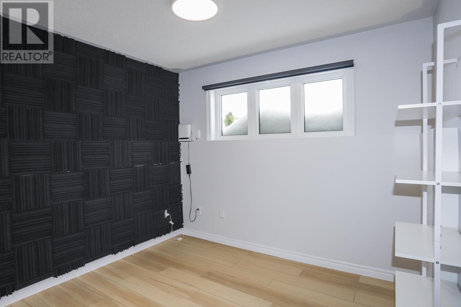 967 Lake St, Sault Ste. Marie, Ontario  P6B 6C9 - Photo 31 - SM260410