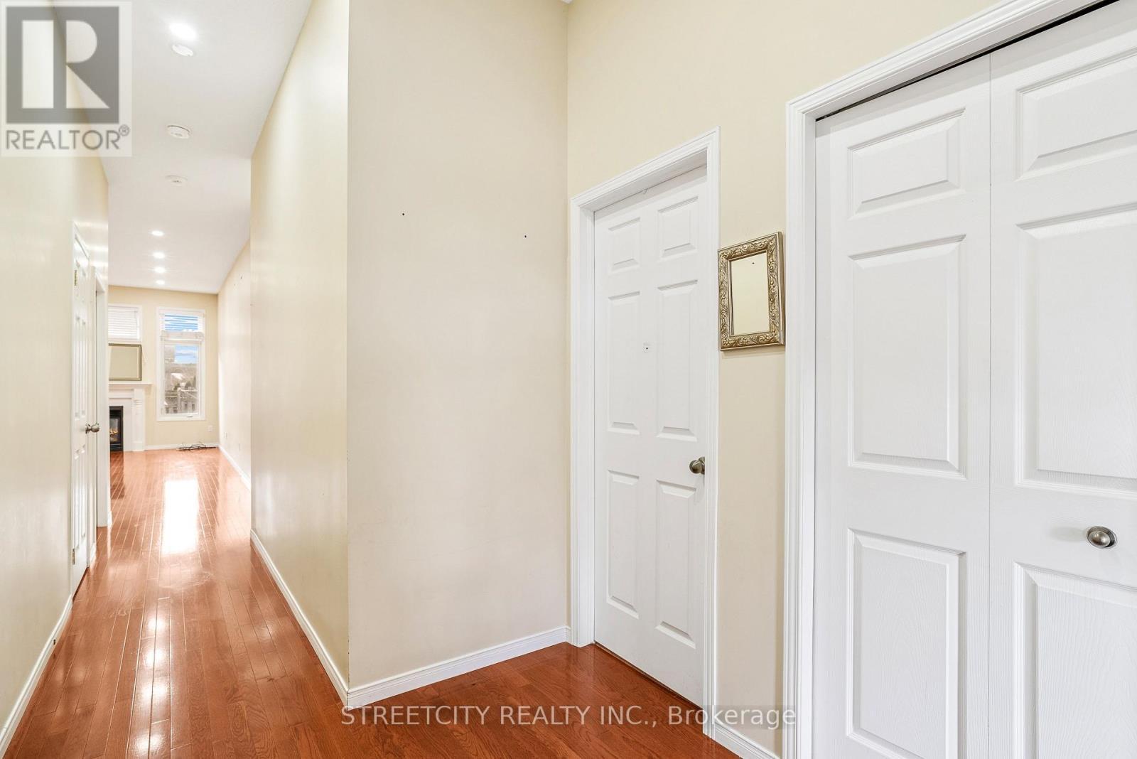 1619 Jubilee Drive, London North, Ontario  N6G 5K4 - Photo 5 - X12845046