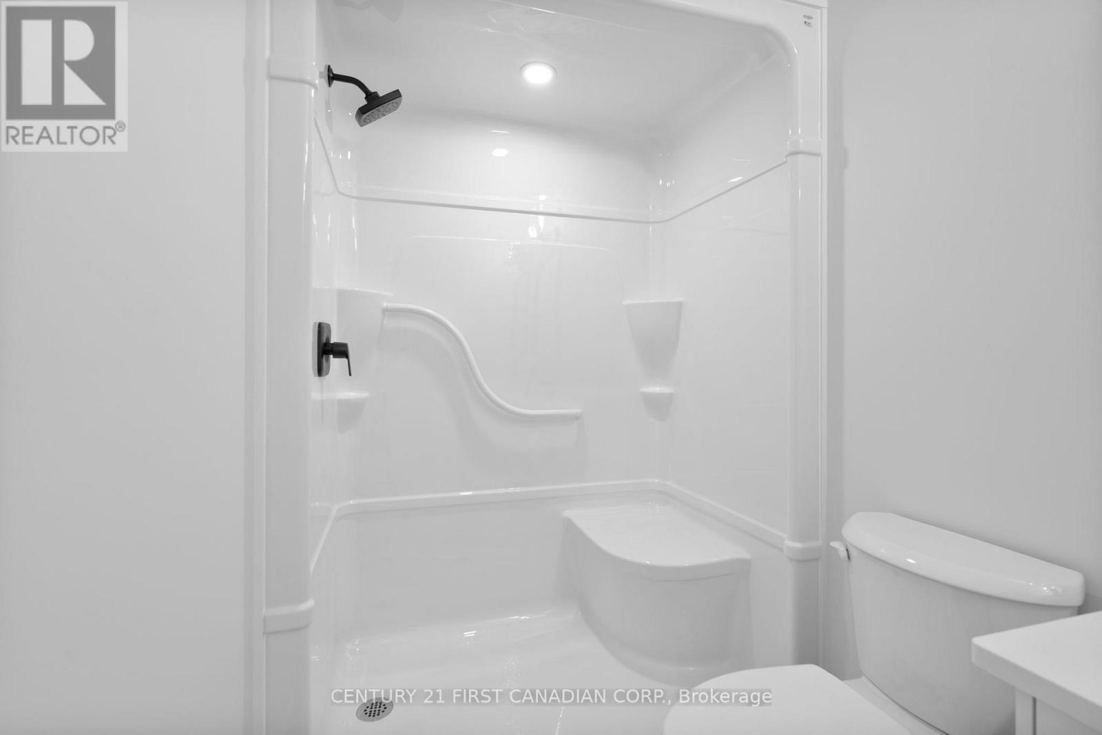 29 Sheldabren Street, North Middlesex, Ontario  N0M 1A0 - Photo 25 - X12845064