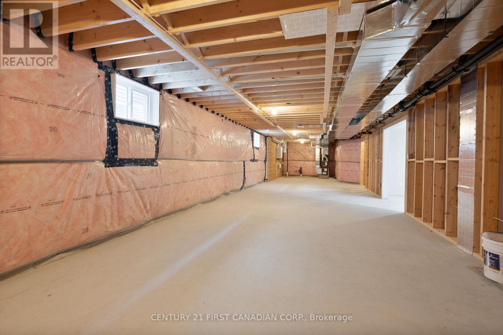 29 Sheldabren Street, North Middlesex, Ontario  N0M 1A0 - Photo 27 - X12845064