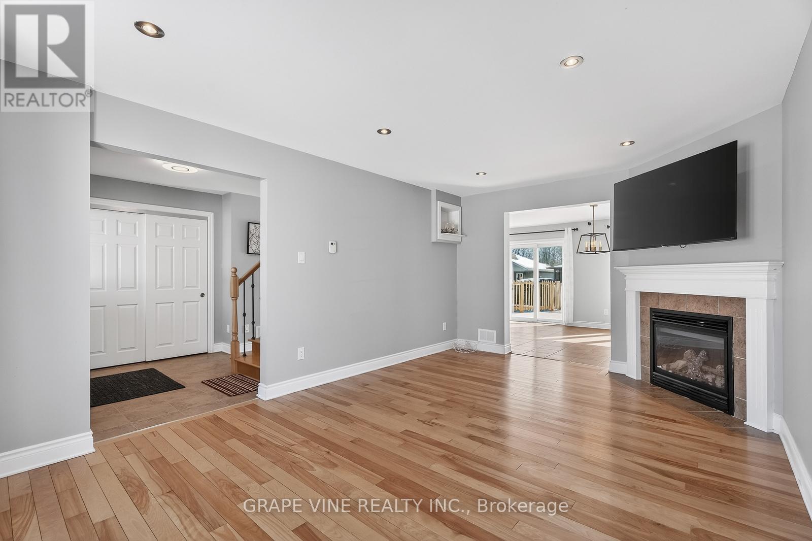 84 Settlement Lane, Russell, Ontario  K4R 0A4 - Photo 9 - X12844996