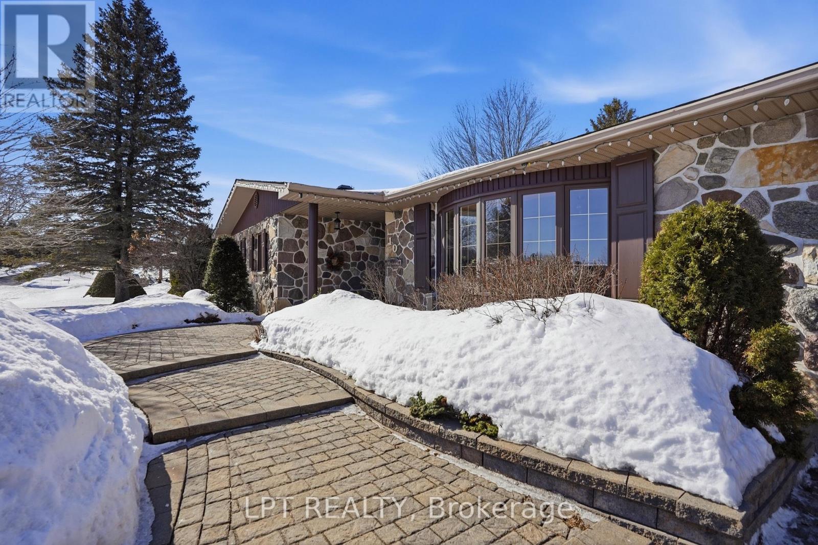 10 Orchard Street, Hawkesbury, Ontario  K6A 2V7 - Photo 11 - X12845060