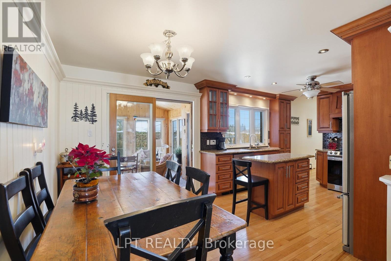 10 Orchard Street, Hawkesbury, Ontario  K6A 2V7 - Photo 17 - X12845060