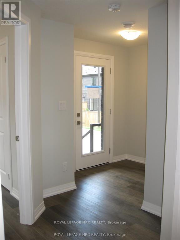 70 - 6705 Cropp Street, Niagara Falls, Ontario  L2E 0C1 - Photo 2 - X12845052