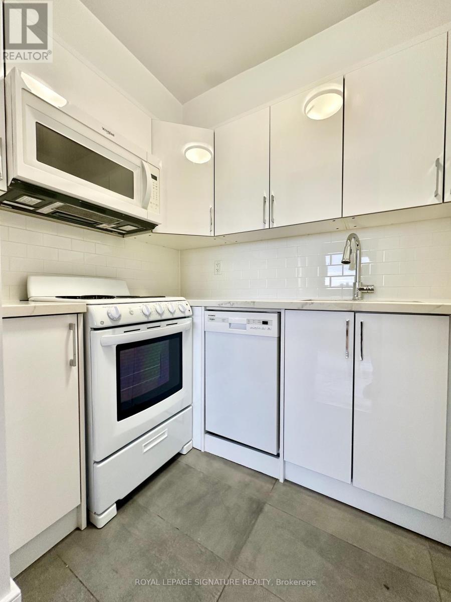 601 - 666 Spadina Avenue, Toronto, Ontario  M5S 2H8 - Photo 3 - C12836880