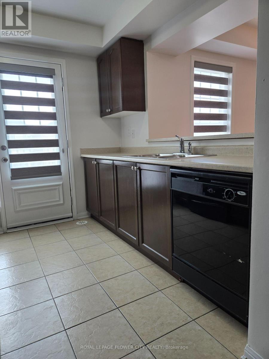 495 Mcjannett Avenue, Milton, Ontario  L9T 7T8 - Photo 7 - W12837992