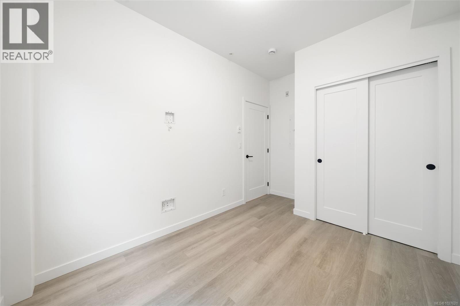 208 610 Lampson Rd, Esquimalt, British Columbia  V9A 0L3 - Photo 9 - 1027621