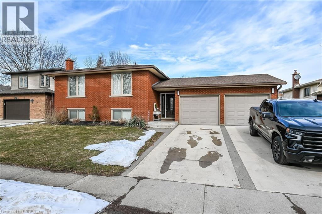 14 Max Webster Road, Brantford, Ontario  N3P 1H7 - Photo 1 - 40809500