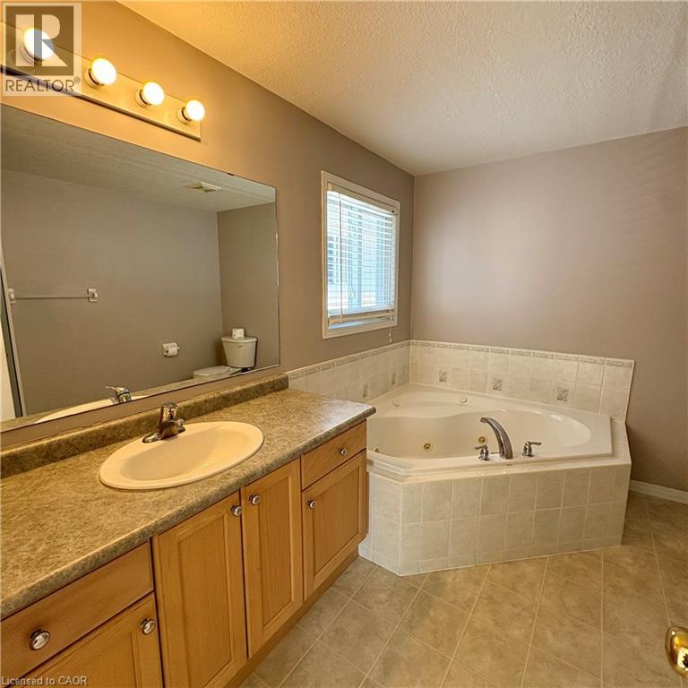 629 Violet Street, Waterloo, Ontario  N2V 2V9 - Photo 24 - 40808403