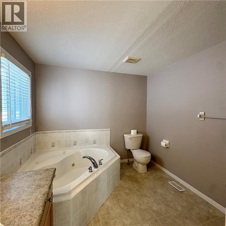 629 Violet Street, Waterloo, Ontario  N2V 2V9 - Photo 25 - 40808403