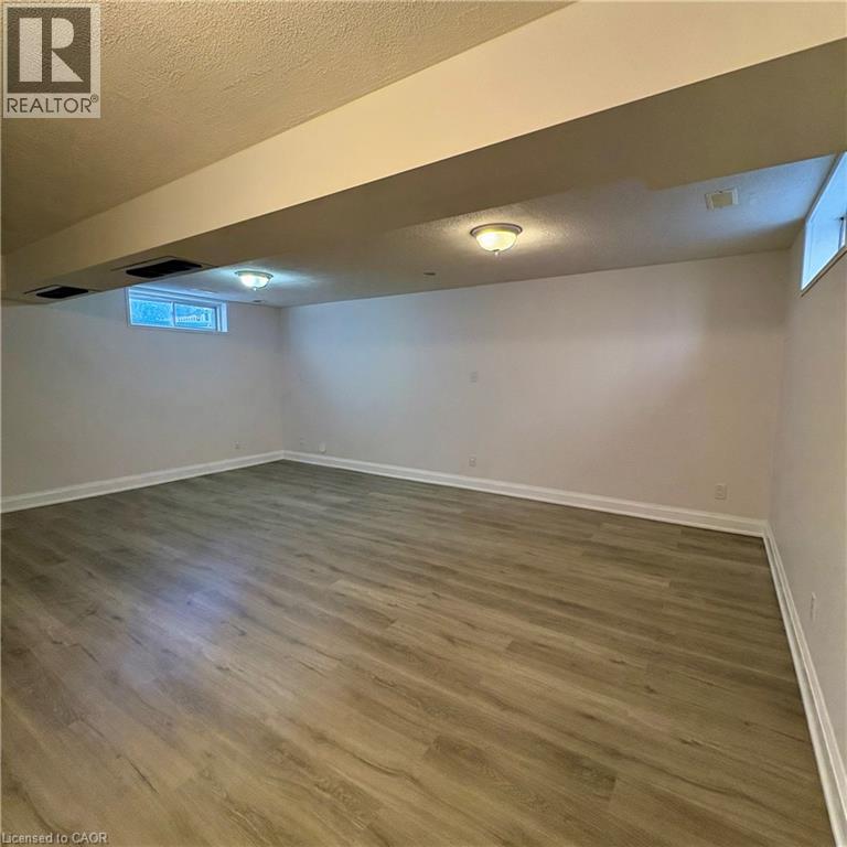 629 Violet Street, Waterloo, Ontario  N2V 2V9 - Photo 34 - 40808403