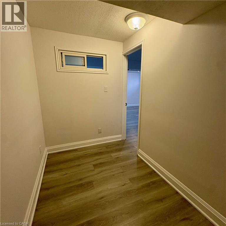 629 Violet Street, Waterloo, Ontario  N2V 2V9 - Photo 37 - 40808403