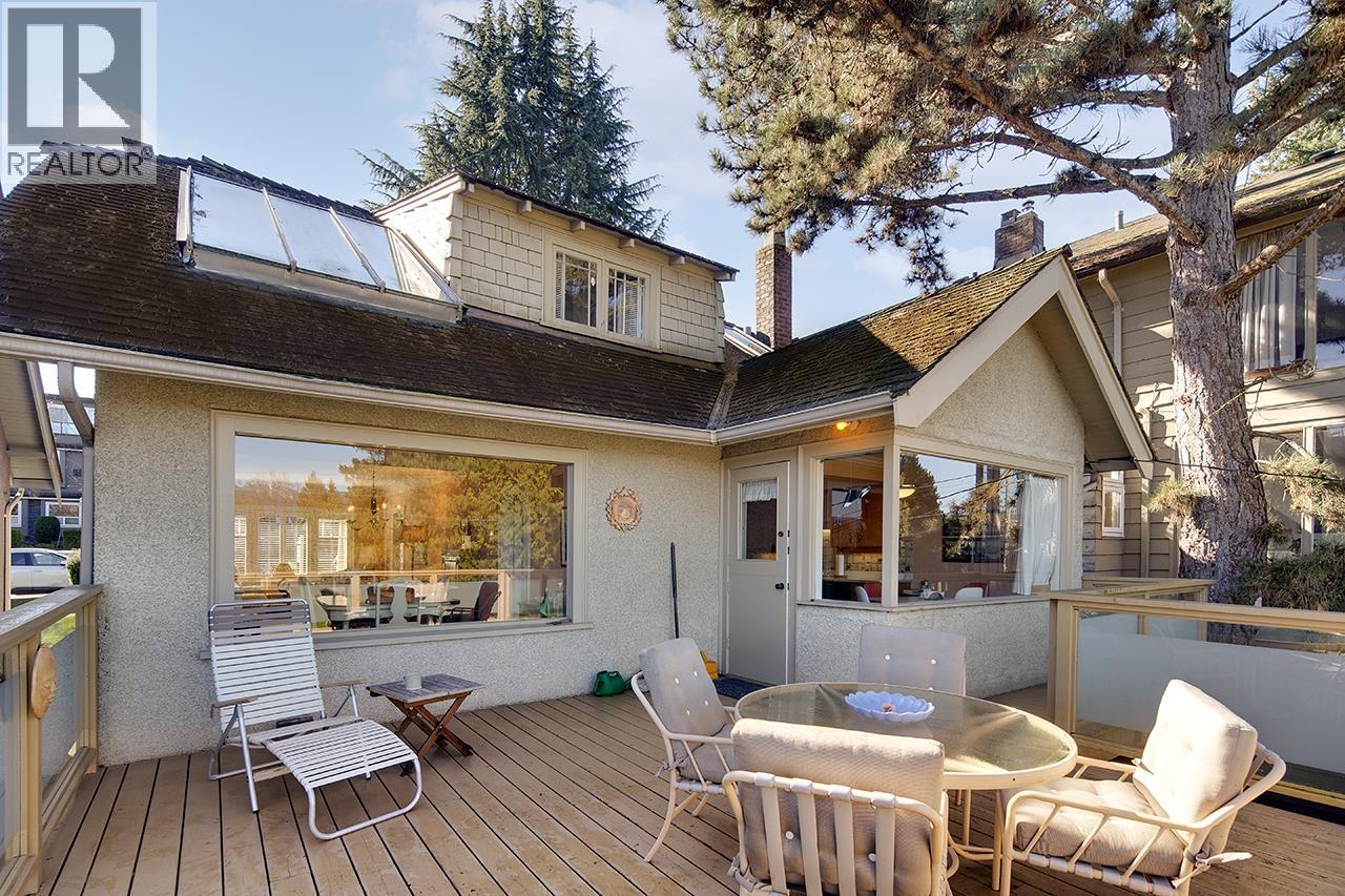 3657 W 14th Avenue, Vancouver, British Columbia  V6R 2W6 - Photo 11 - R3095937