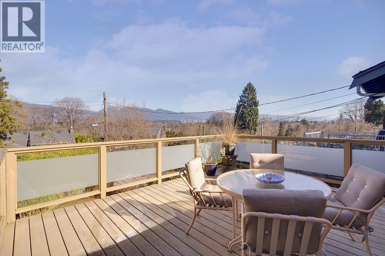 3657 W 14th Avenue, Vancouver, British Columbia  V6R 2W6 - Photo 9 - R3095937