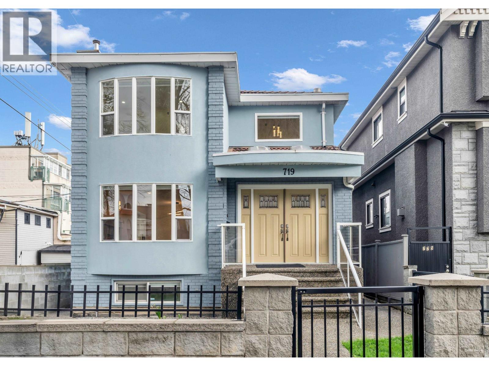 719 E 27th Avenue, Vancouver, British Columbia  V5V 2K8 - Photo 1 - R3095940