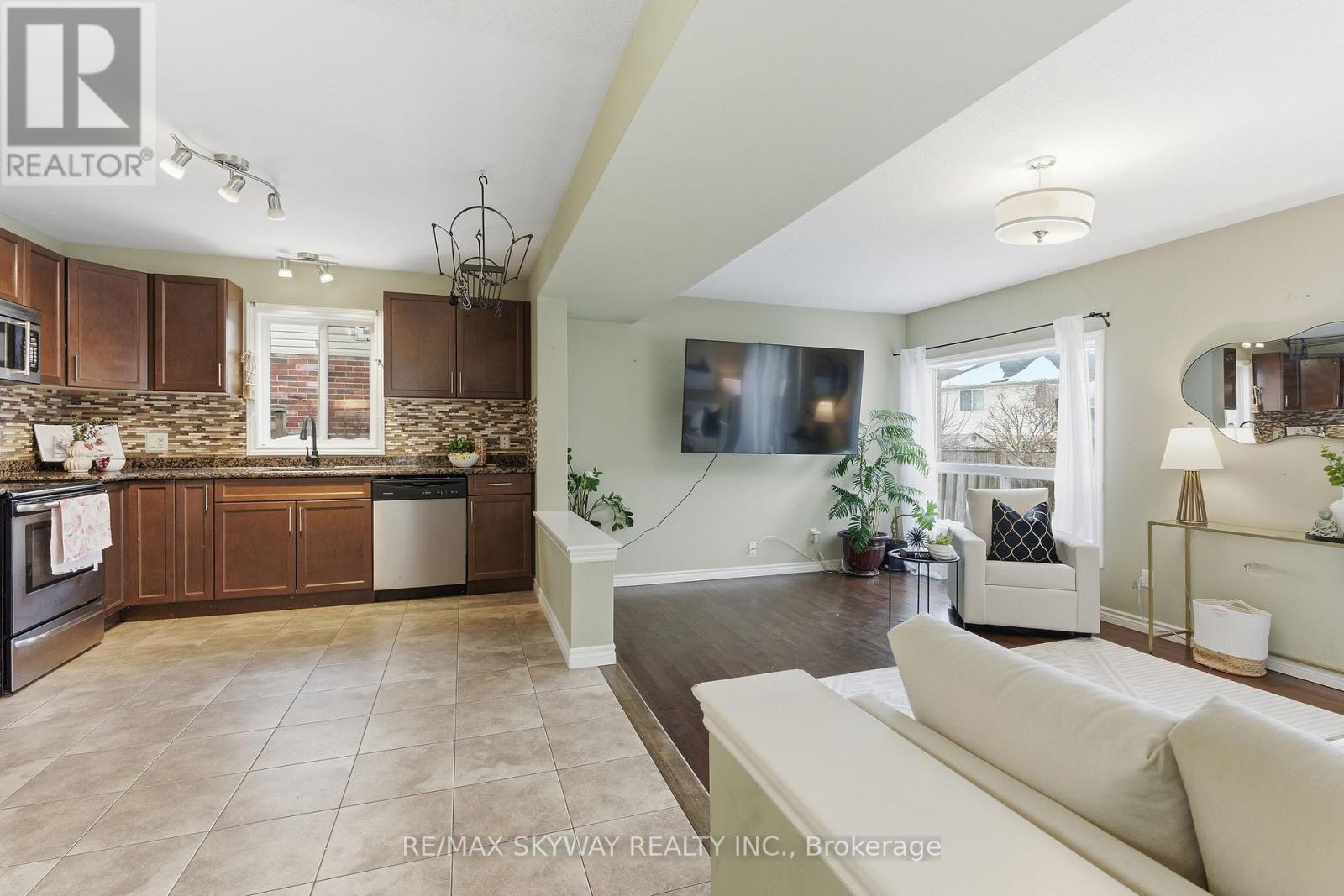 1185 Lawson Road, London North, Ontario  N6G 5K9 - Photo 8 - X12844754