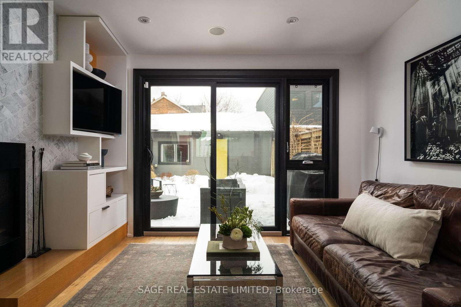 128 Argyle Street, Toronto, Ontario  M6J 1N9 - Photo 8 - C12845038