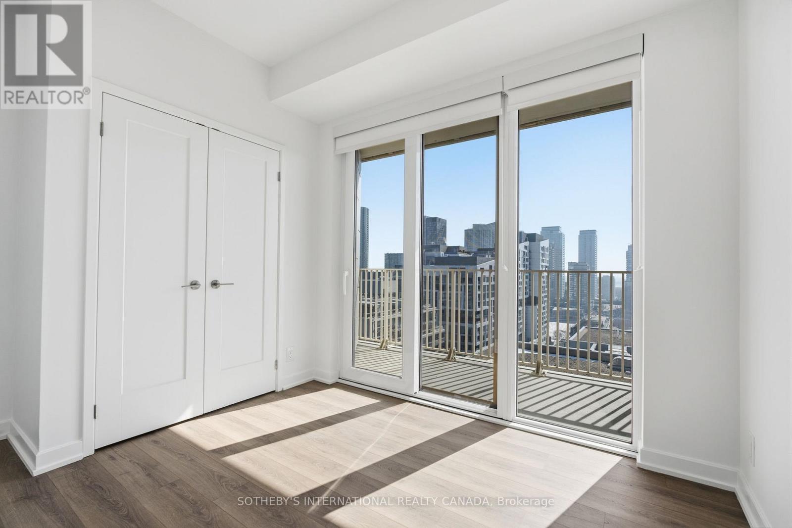 1416 - 88 Bathurst Street, Toronto, Ontario  M5W 0W8 - Photo 15 - C12845082