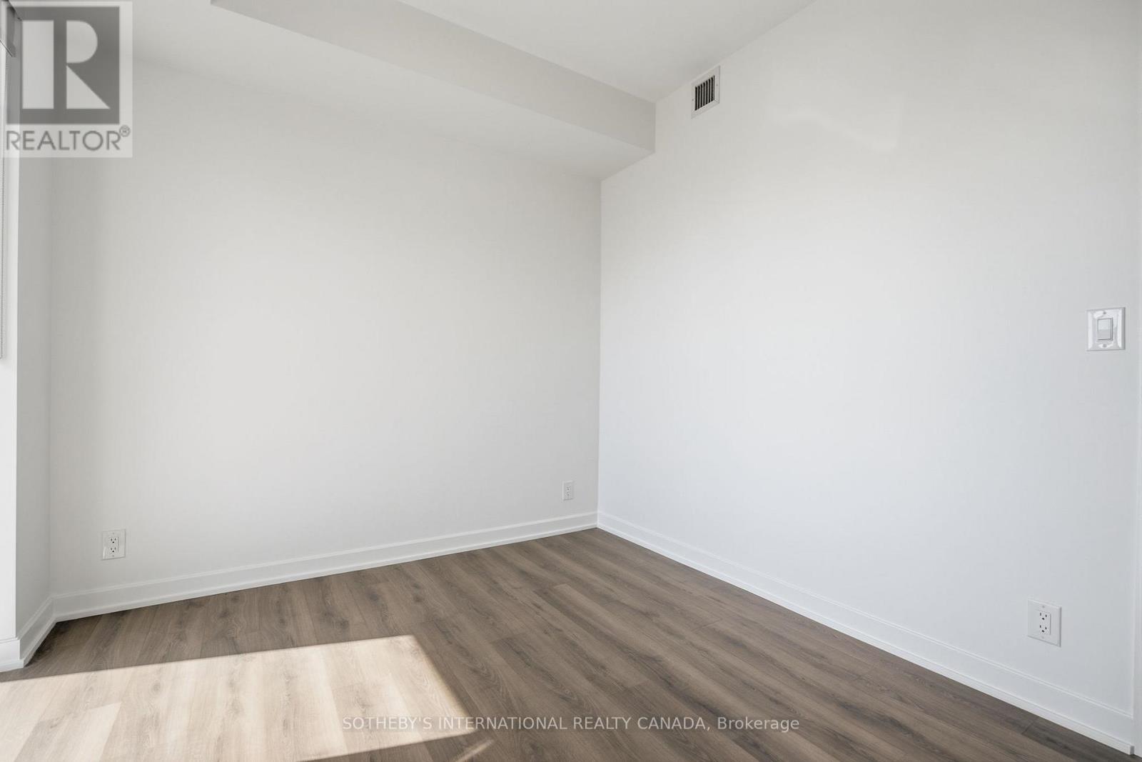 1416 - 88 Bathurst Street, Toronto, Ontario  M5W 0W8 - Photo 16 - C12845082