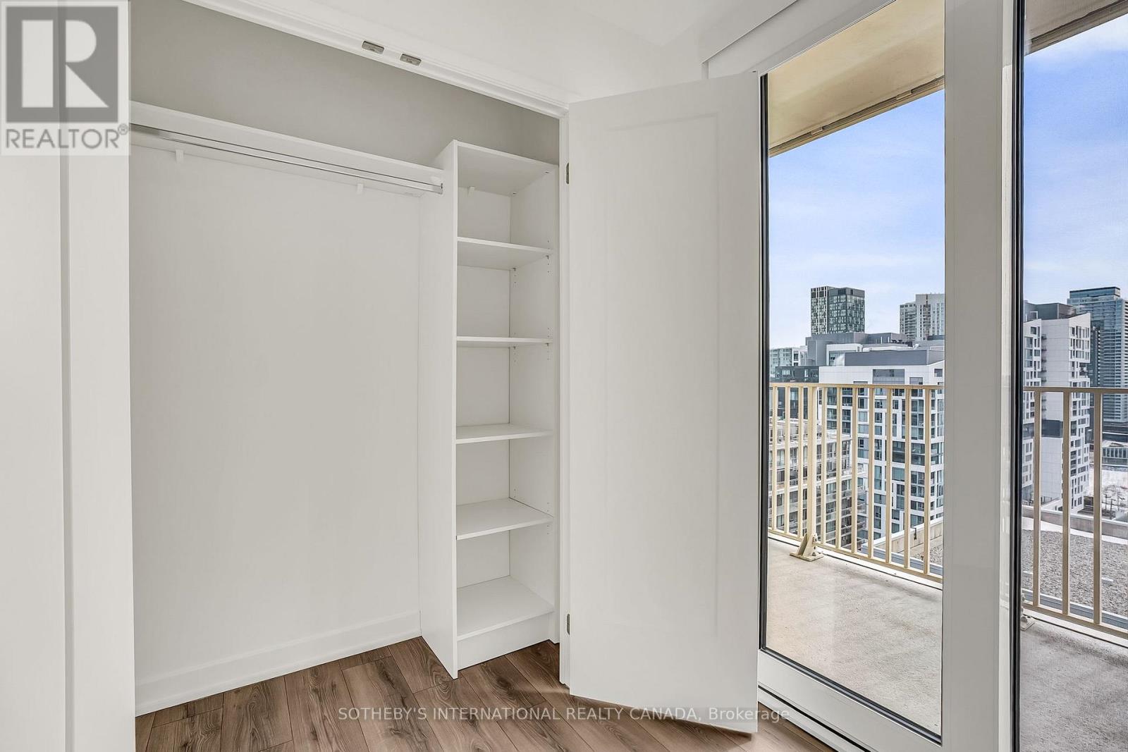 1416 - 88 Bathurst Street, Toronto, Ontario  M5W 0W8 - Photo 18 - C12845082