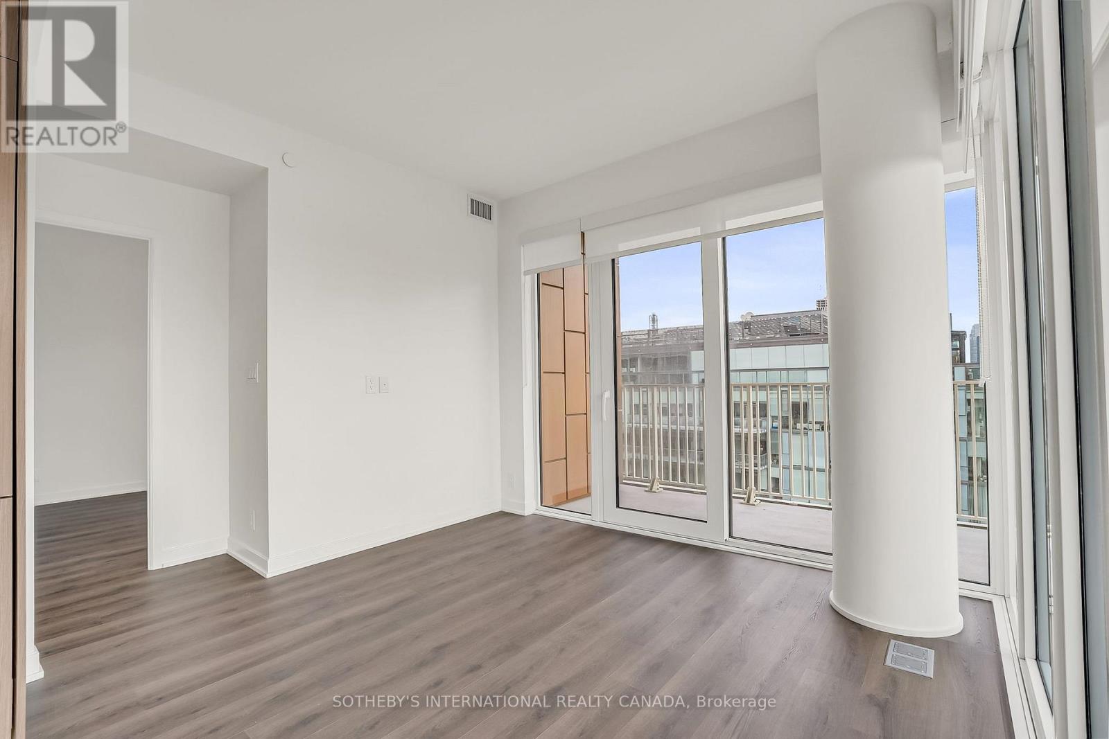 1416 - 88 Bathurst Street, Toronto, Ontario  M5W 0W8 - Photo 4 - C12845082