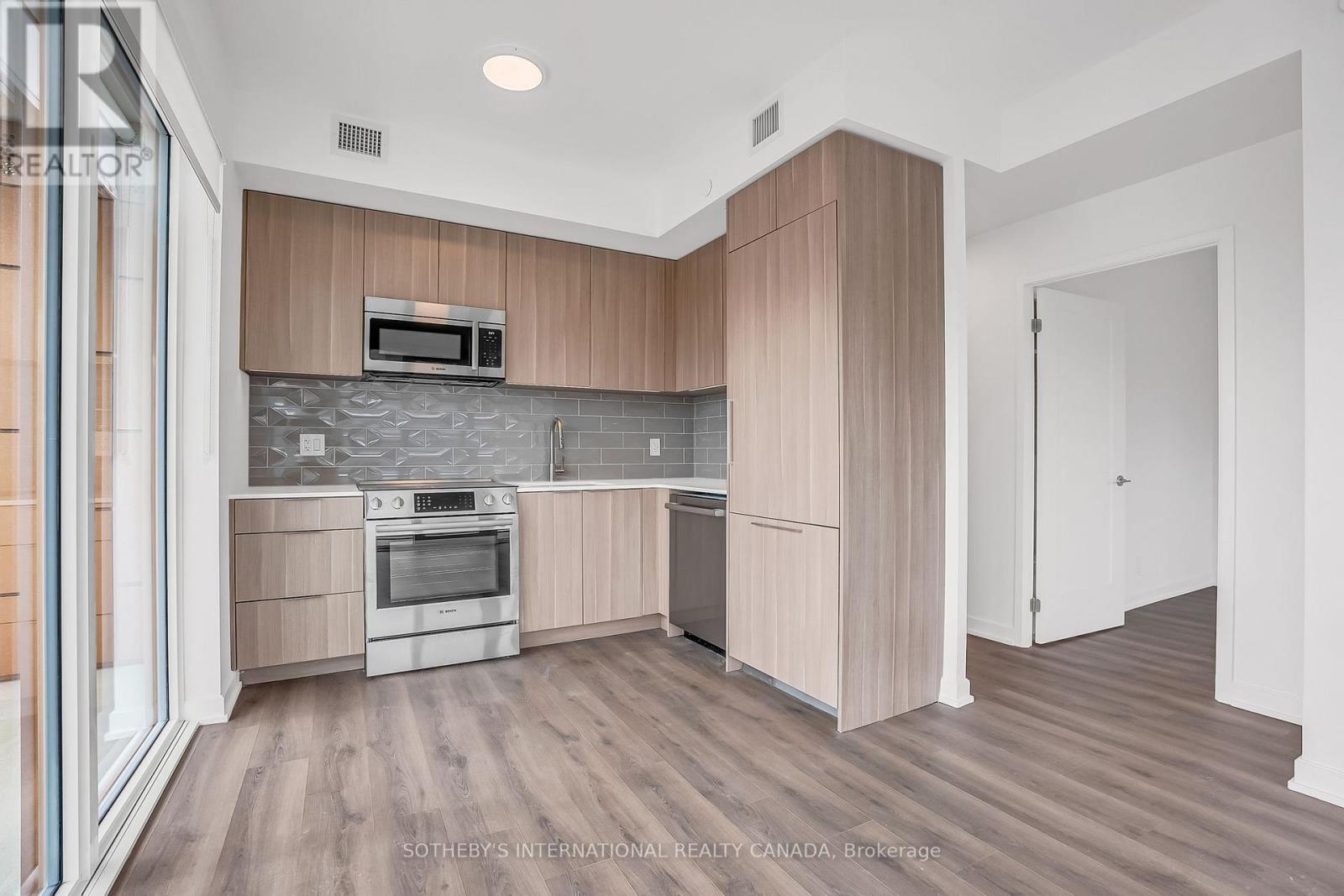 1416 - 88 Bathurst Street, Toronto, Ontario  M5W 0W8 - Photo 6 - C12845082